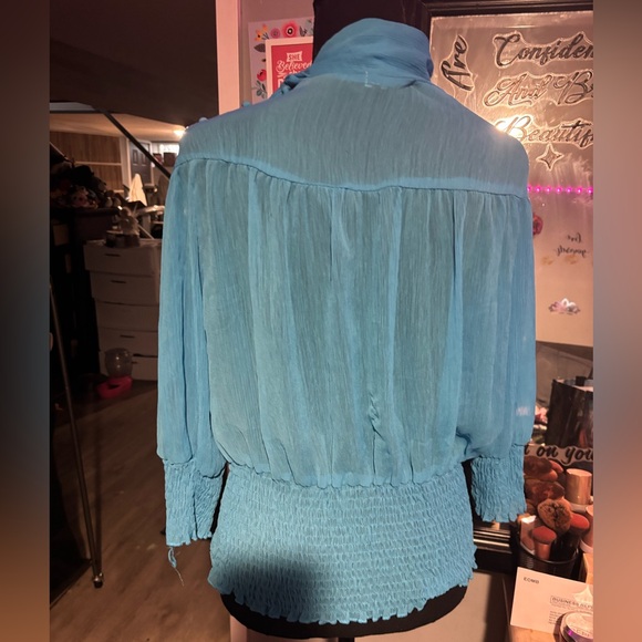 NWOT Fit2Go Womens Teal Blue Long-Sleeve Blouse with Neck Tie - Picture 3 of 4